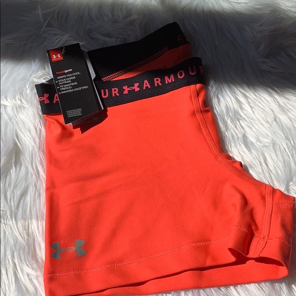 Under Armour Pants - NWT Under Armour shorts